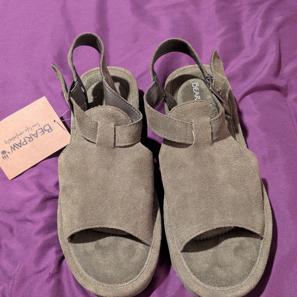 Bearpaw Olive Green Open-Toe Slingback Sandals in Taupe